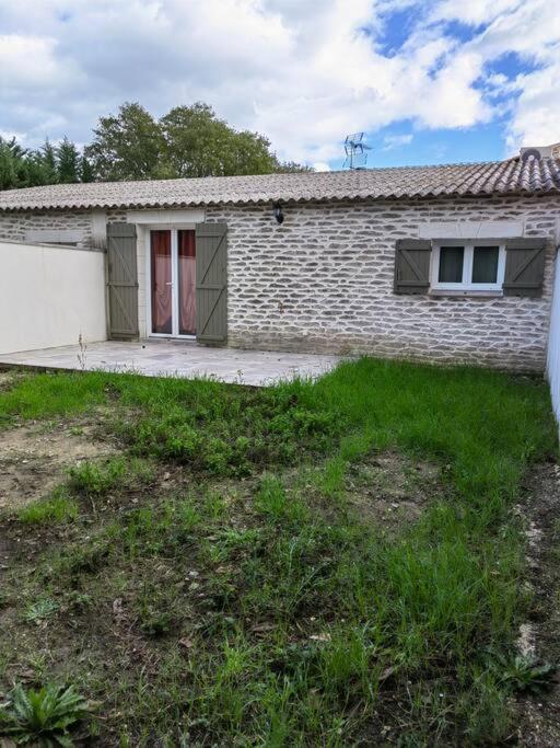 Maisonnette Du Mas Vert Montaren-et-Saint-Mediers Bagian luar foto